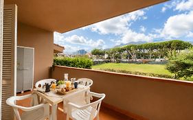 Il Gabbiano Bilocale con Piscina, Garage e A/C.